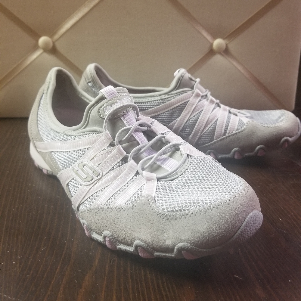 Skechers slip on
